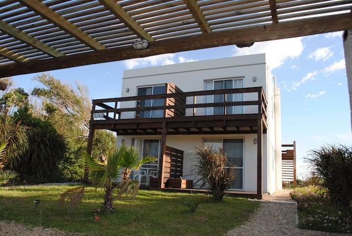 A pasos de playa Anaconda. Planta alta #4