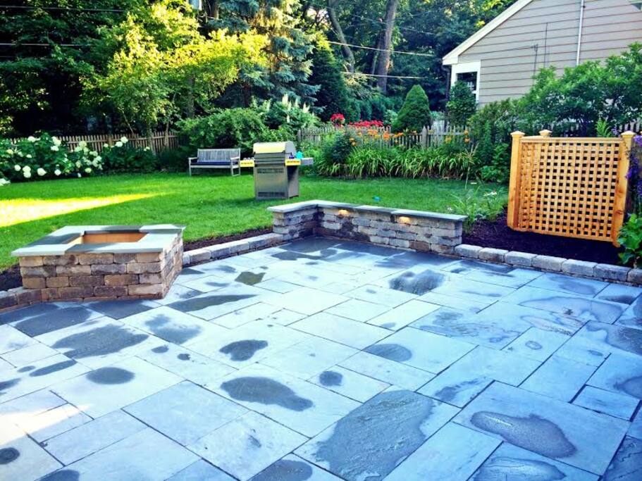 Patio (includes lounge furniture)