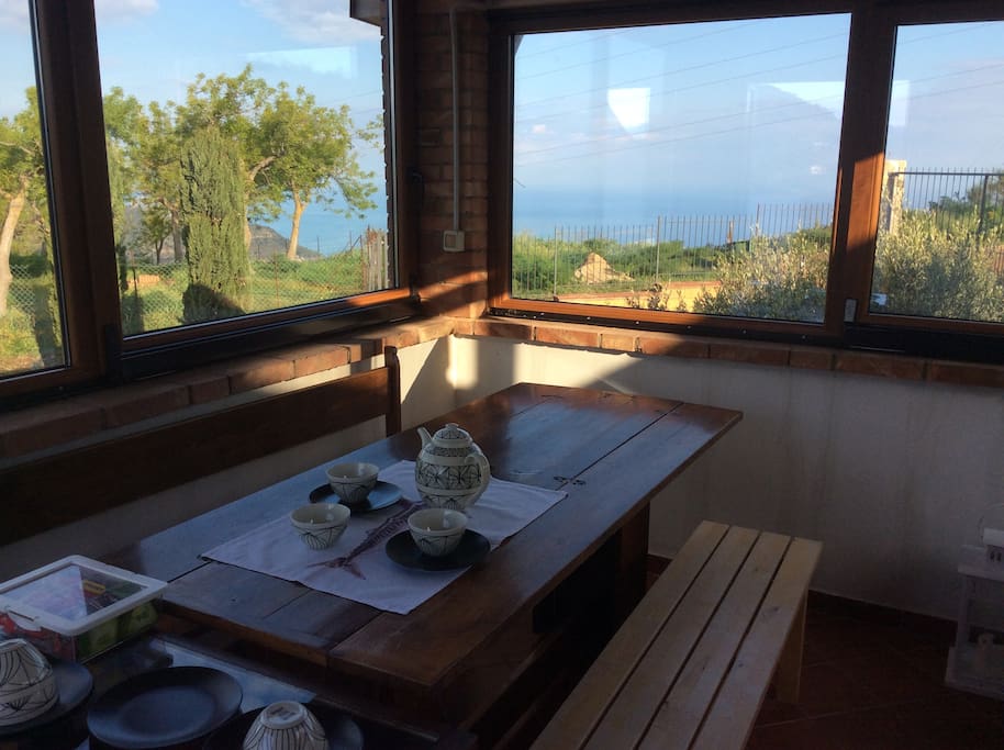 Stanza da the ,vista mare
