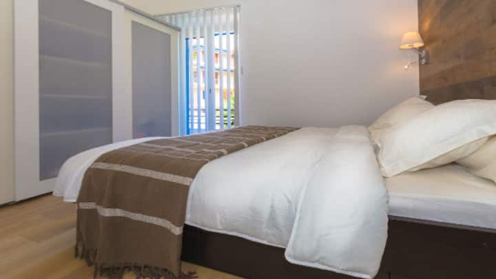 房间配备双人床160 × 200/卧室尺寸床160 × 200 