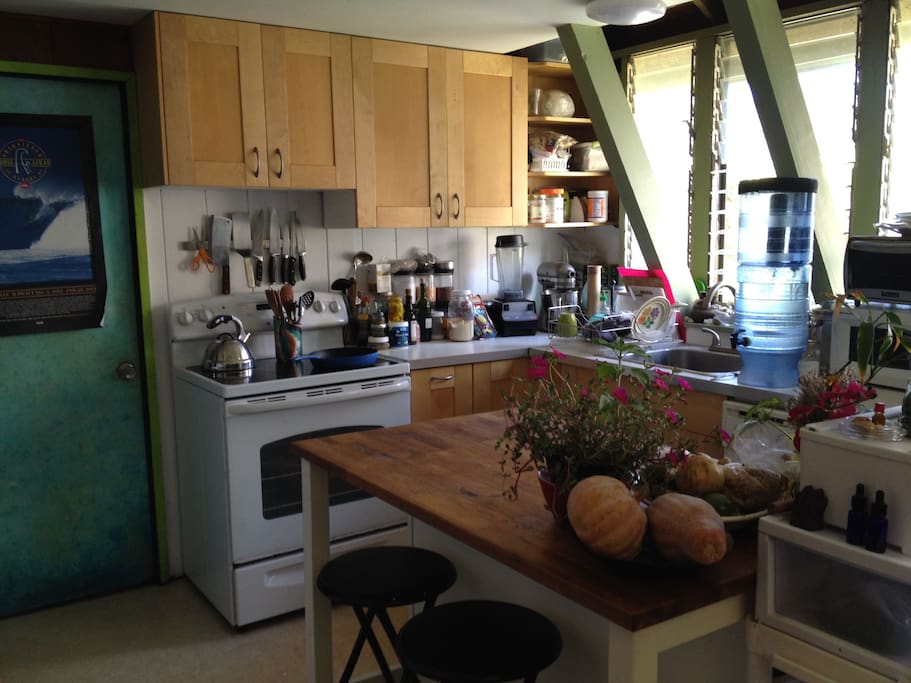 Share Simple Kitchen