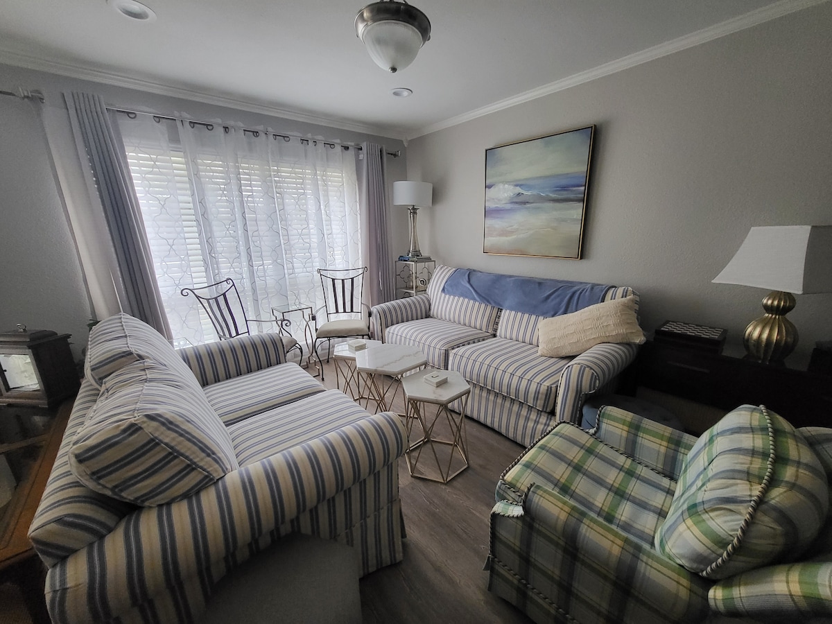 Suite in updated townhome