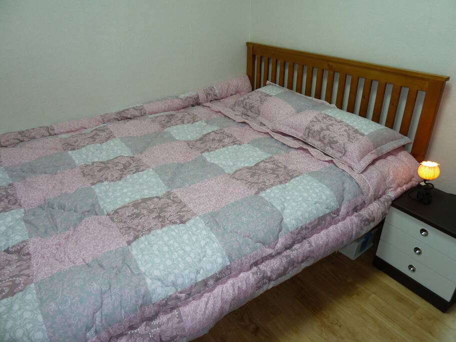 a double bed in the
3rd bedroom.