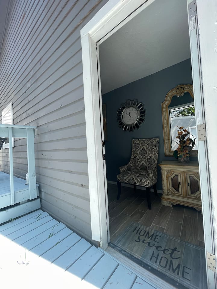 Tiny Apartment With An Outdoor Patio. - Corsicana, TX