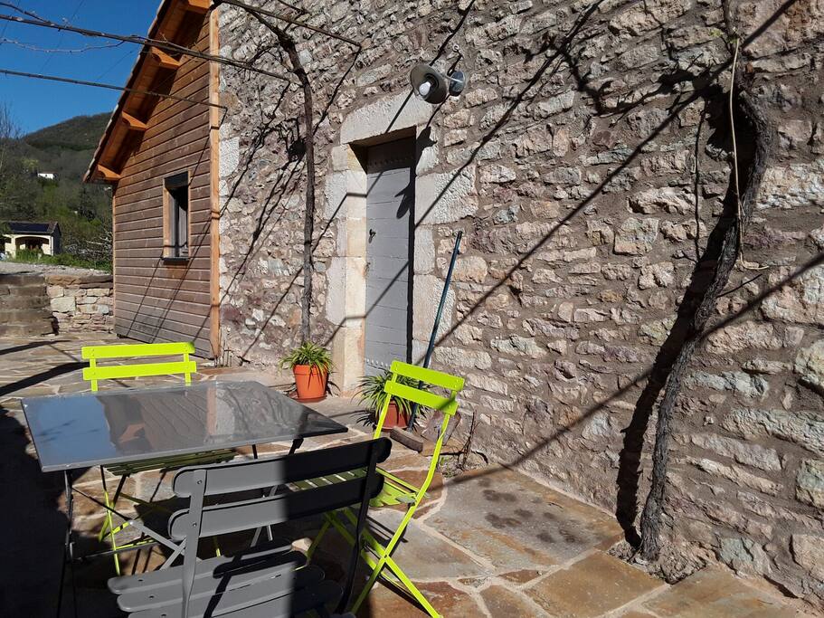 Vous profitez d'une très agréable terrasse