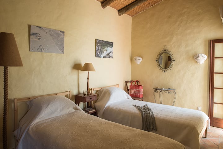 غرفة النوم 2