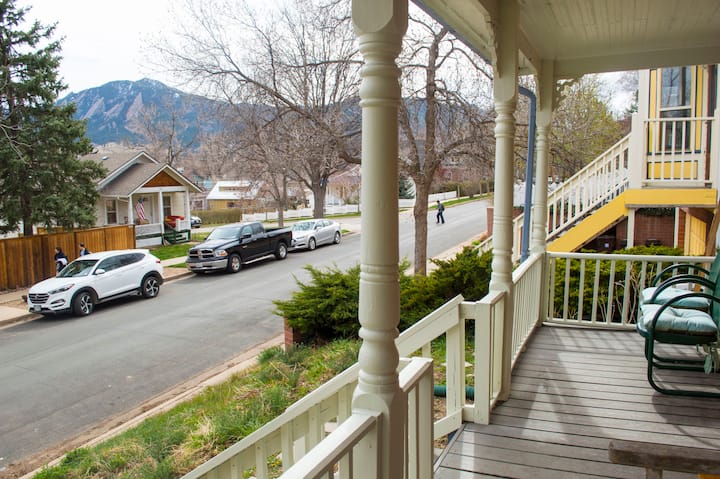 Boulder Artist's Home | Mountain Views | Garden
