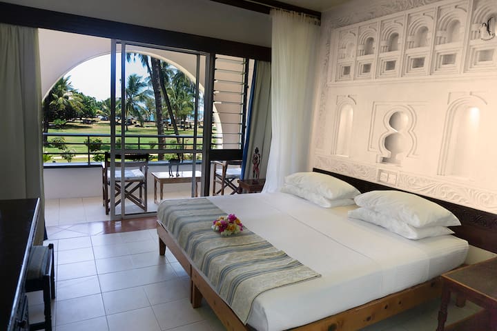 Sea side room on Nyali beach in gated resort-REEF