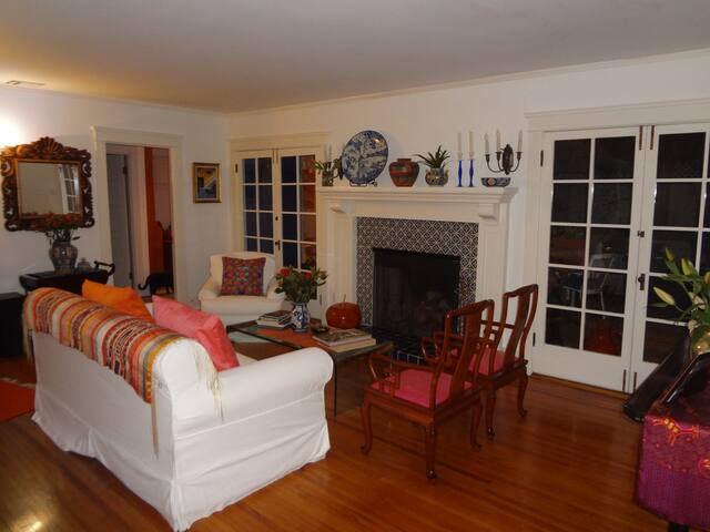 Entire home and excellent location gallery image 3