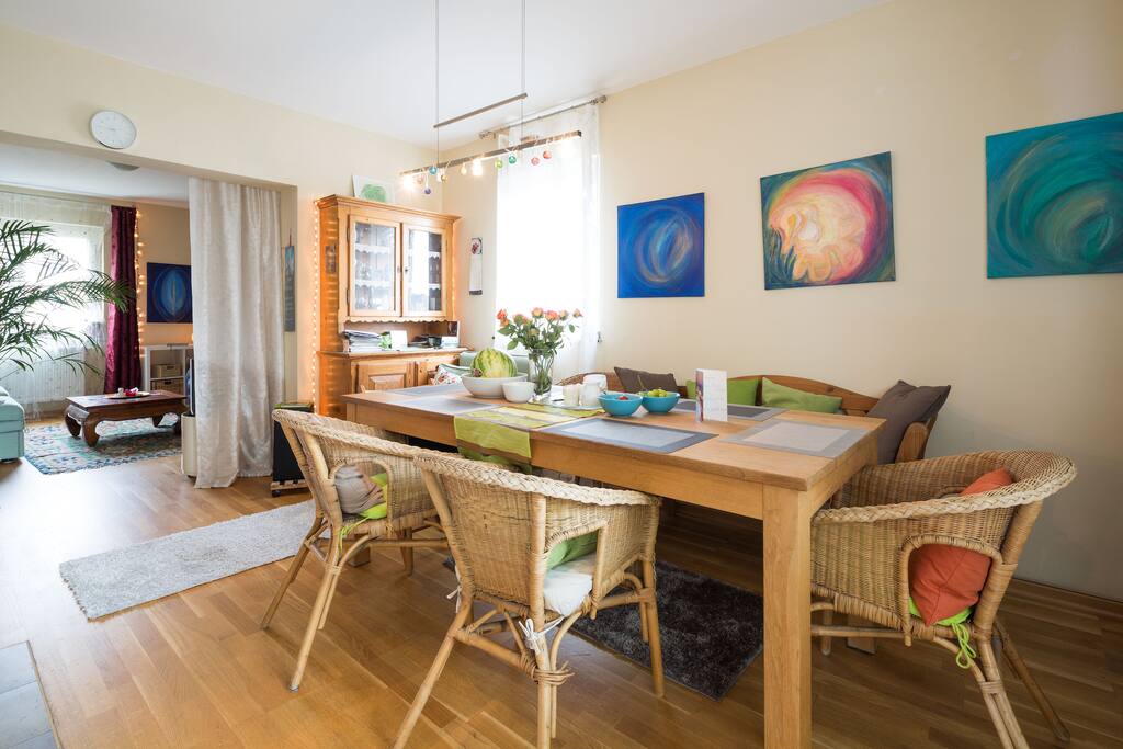 Space for Meetings, good Dining, for Working with your Laptops, for Cooking and Chatting..