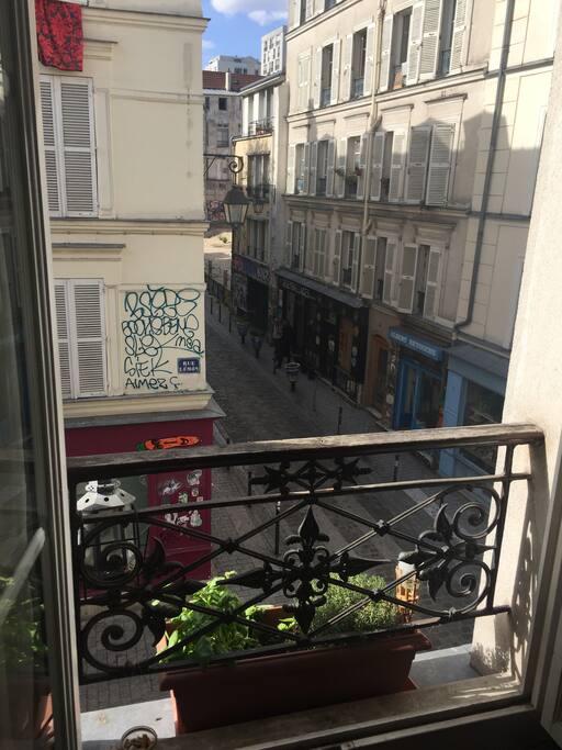 Vue sur les rues Lemon et Desnoyez / View on Lemon and Desnoyez streets