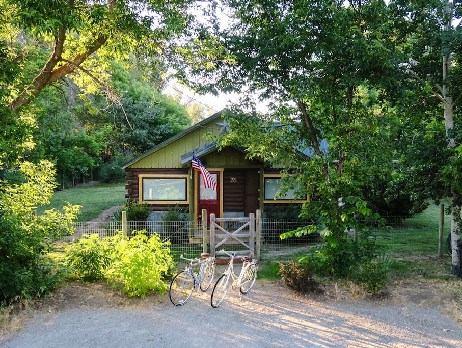 Quiet getaway in Hailey. Cabins for Rent in Hailey, Idaho, United States