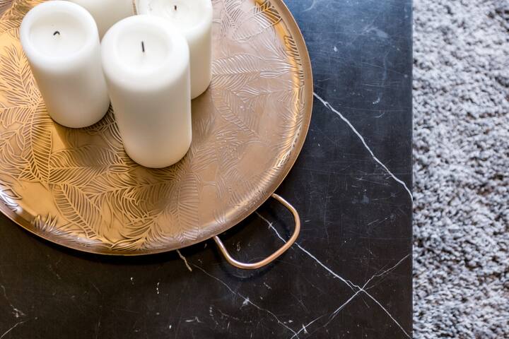 Modern and Stunning 2 Bed and 2 Bath in Kensington gallery image 5