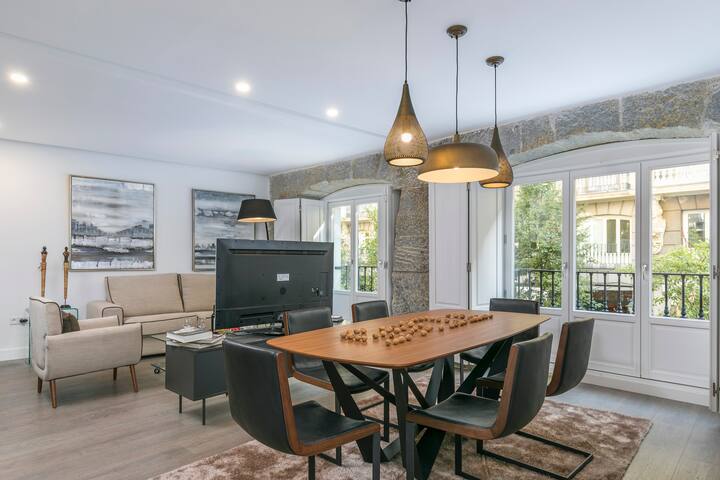 Stylish apartment in the very CENTER of MADRID gallery image 2