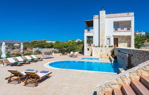 Oneiro Villa, 5BR, Private Pool, Chania
