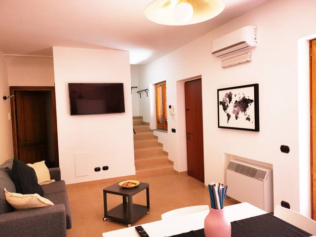 Bomerano House 1 minute from Path of the Gods