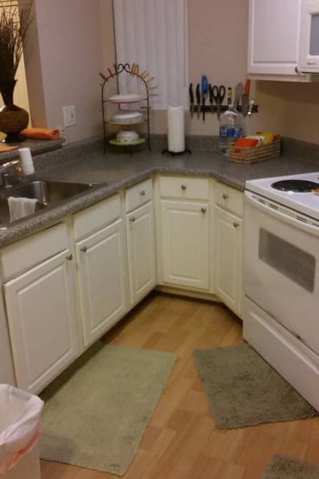 Full Kitchen