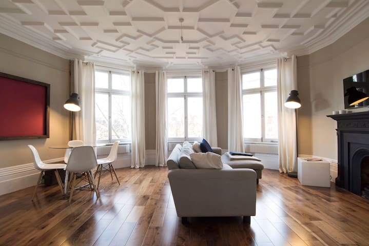 Stylish & Incredible Location