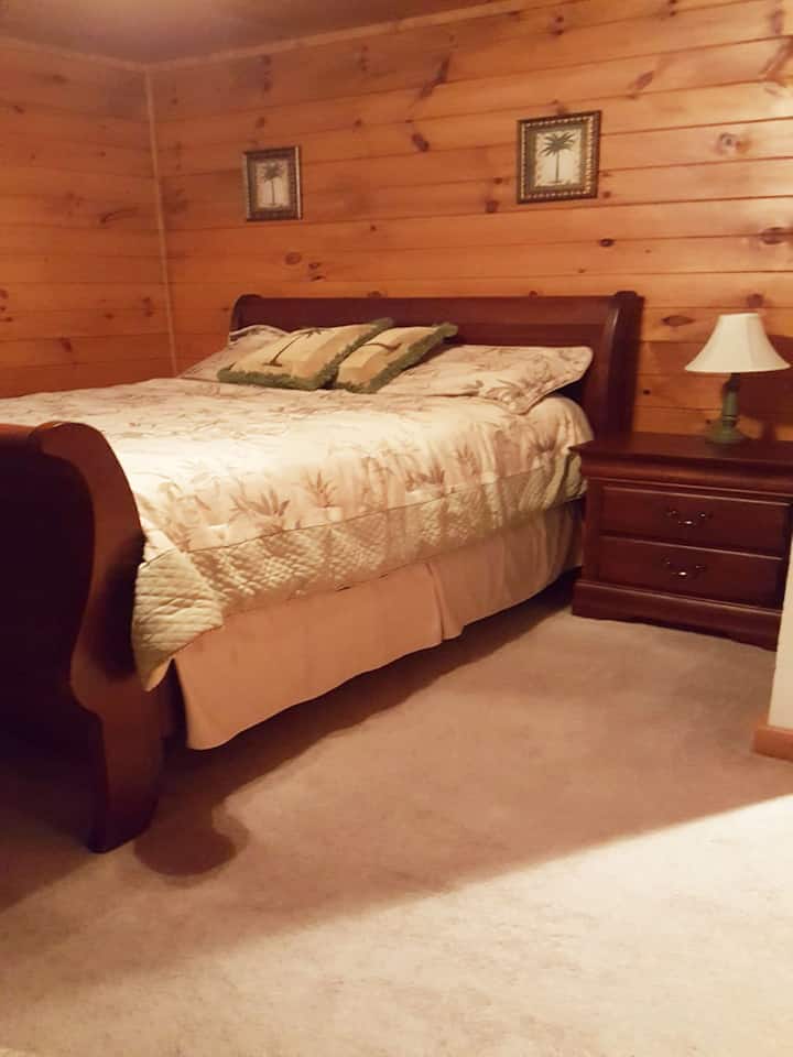 Izba s manželskou posteľou na Floride