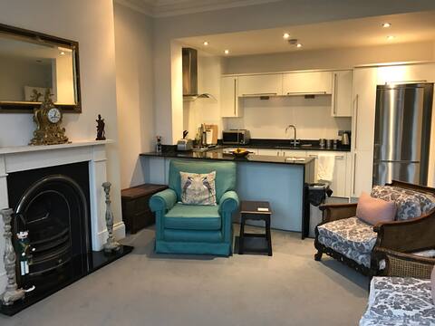 Popular Airbnb listing: Large gorgeous flat just off Gosforth Hight Street in North Gosforth