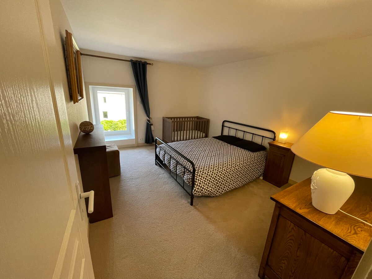 Slaapkamer 2
1 tweepersoonsbed 140 x 200