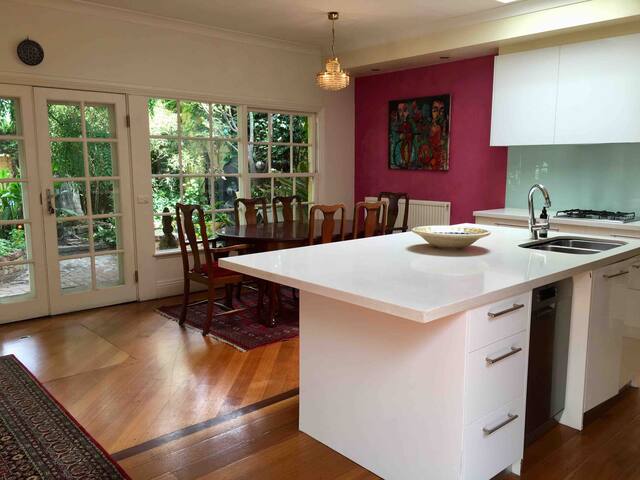 Art House On The Park. gallery image 5