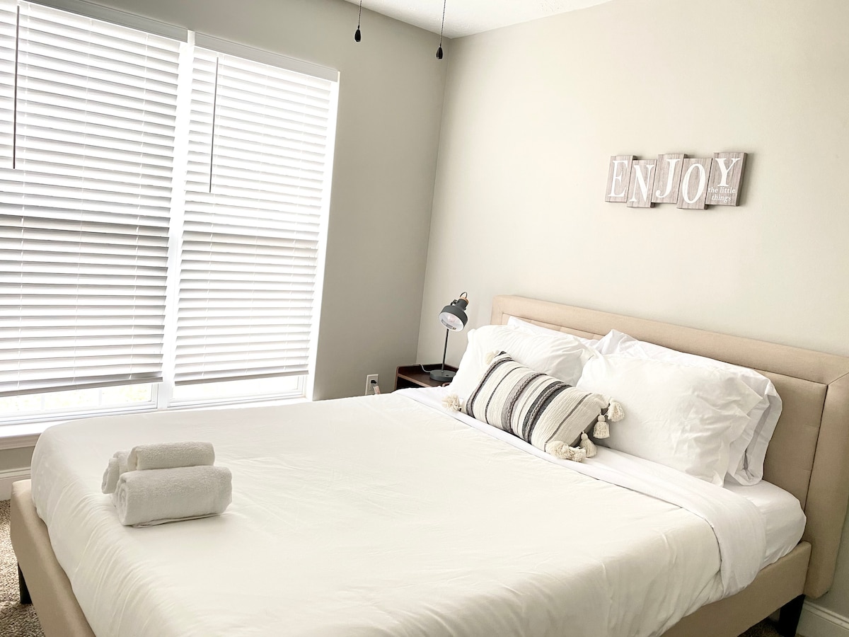 NEW🌈 🏡Stylish&Cozy Vibes, Minutes to Chateau Elan💥