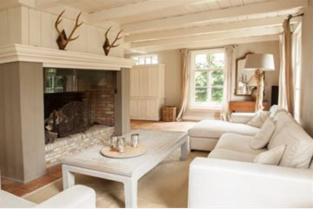 Living room 1