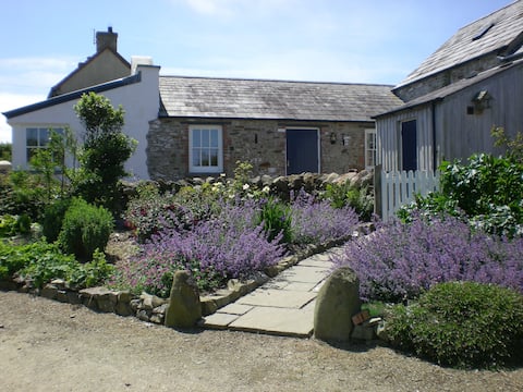 Bela casa de campo galesa perto da praia de Abereiddy
