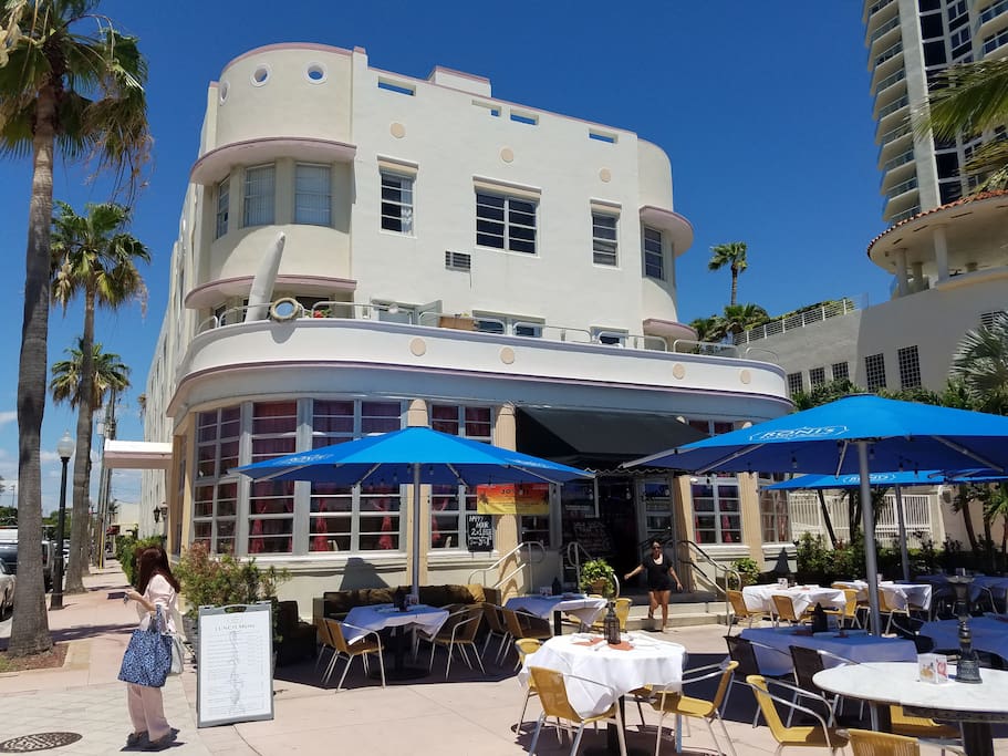 Art-Deco Building