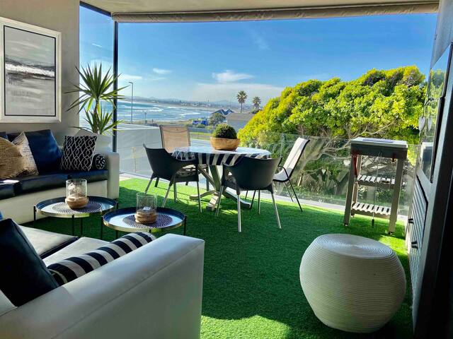 Luxury Beach Villa gallery image 2