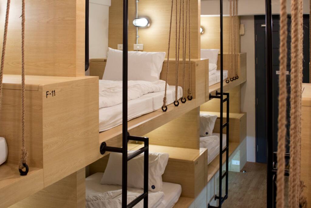 10 beds dorm