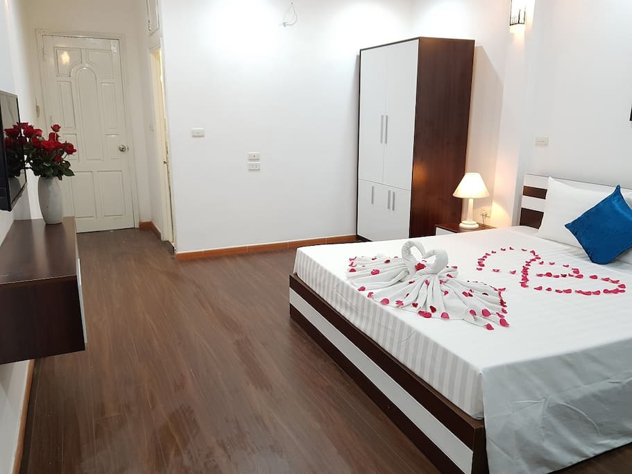 Honeymoon Room