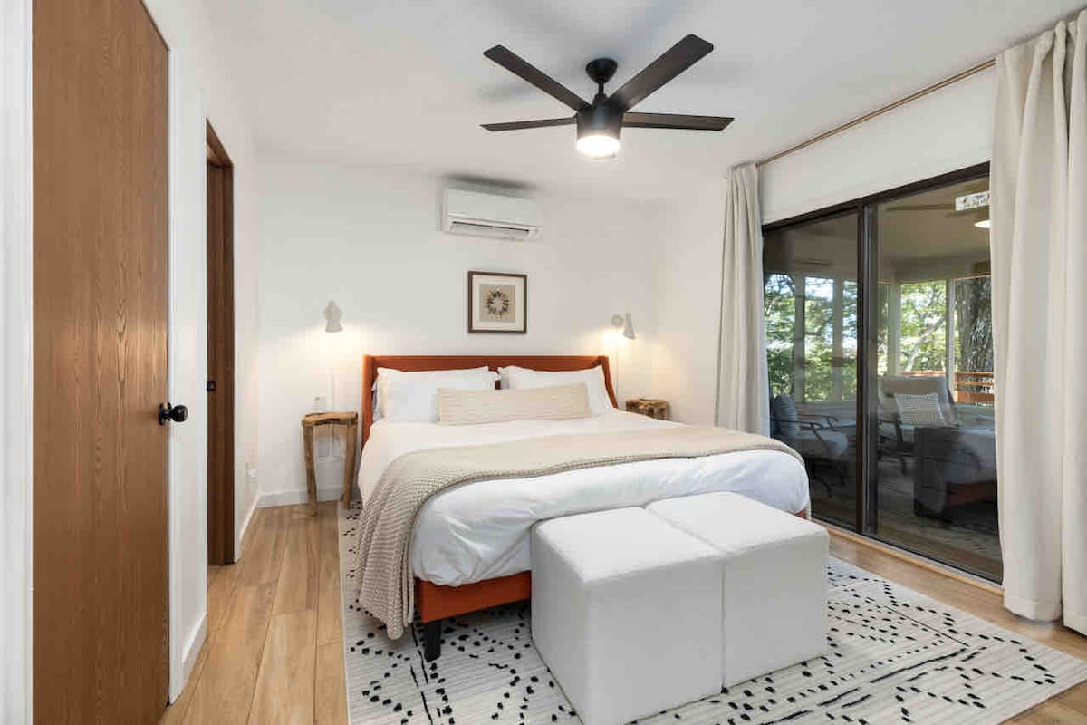 King sized bed. Ideal for any guests needing a zero step entry, this bedroom and ensuite can be accessed with zero step from the parking area, living, kitchen and dining