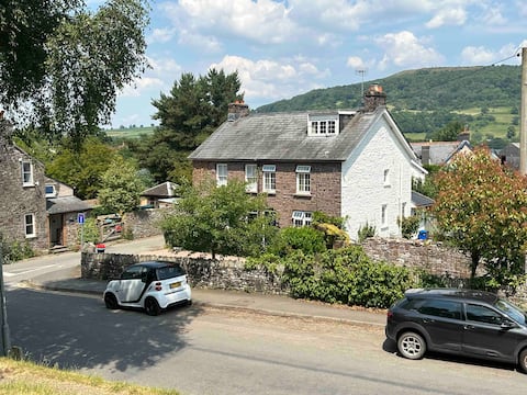 Kiwi Cottage, Canal Village, Talybont on Usk.