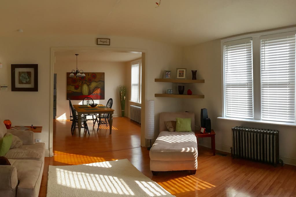 Light fresh living room. No TV but warm & inviting