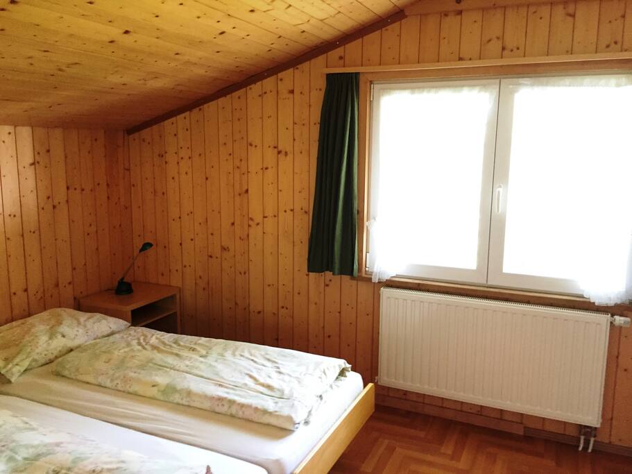 Schlafzimmer 4