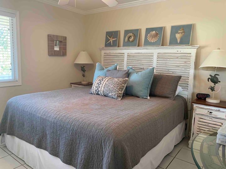 Ghorofa ya juu ya chumba cha kulala cha 2 na mfalme 