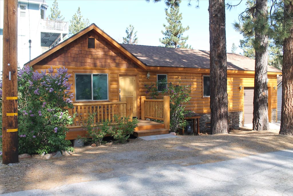 Log style cabin
