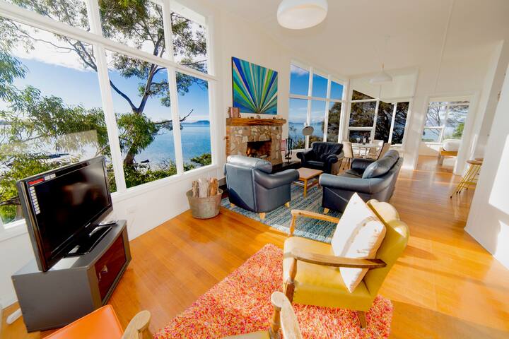 The Hideaway – beachfront seclusion gallery image 3