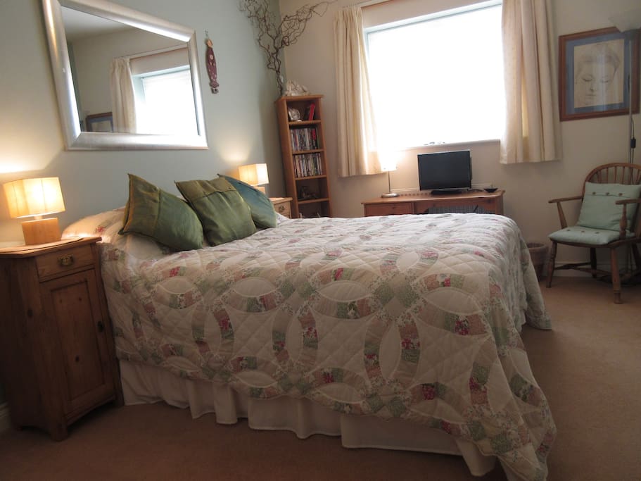 The bright double bedroom with it's en-suite shower room is comfortable and clean, hopefully your nights sleep will be comfortable too.