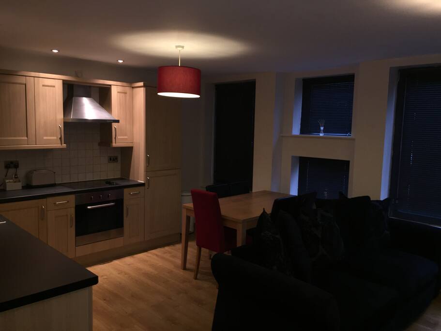 Kitchen/Dining area (table chairs)