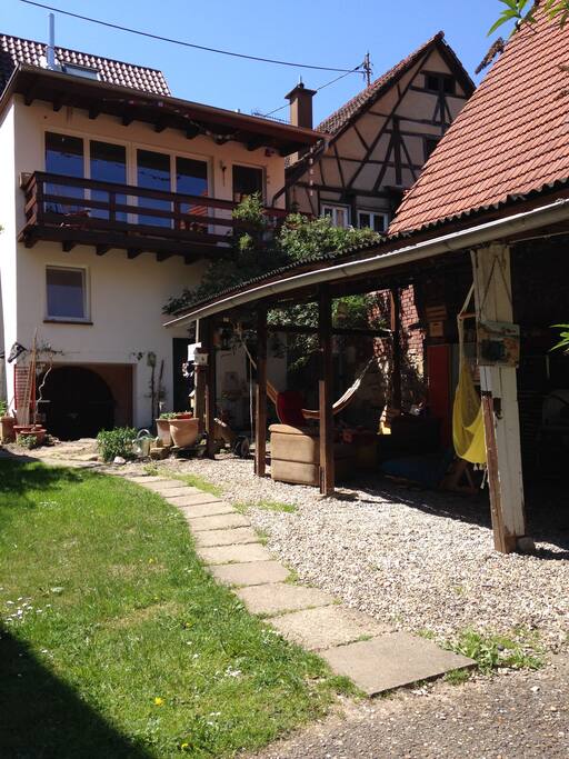 Blick aufs Haus vom Garten aus