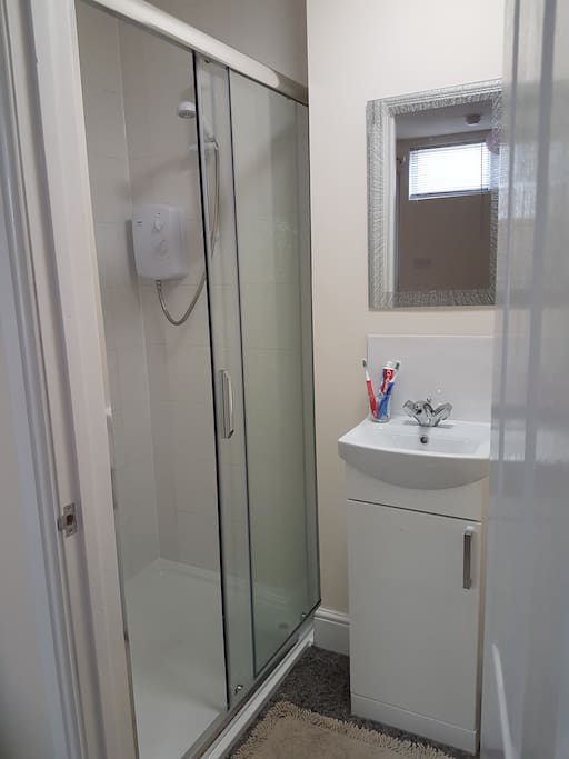 double shower unit