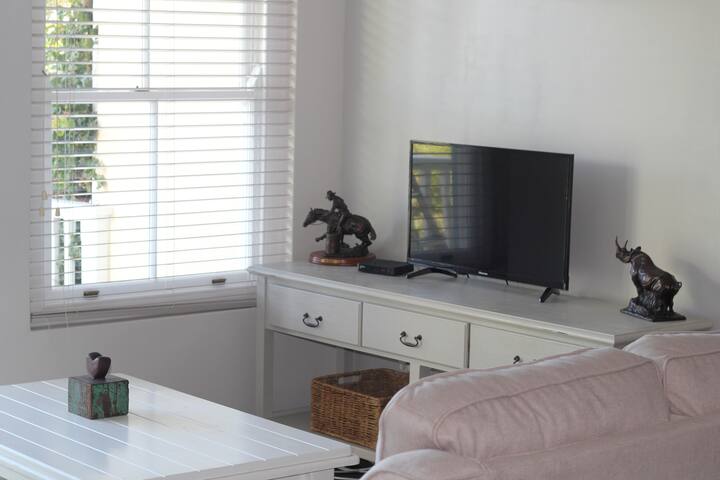 Lighthouse Lookout – Family beach getaway gallery image 3