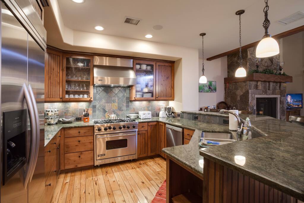 Gourmet Kitchen