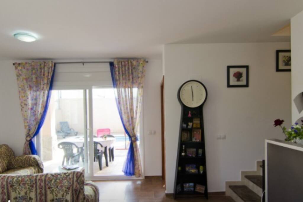 DINNING ROOM 4