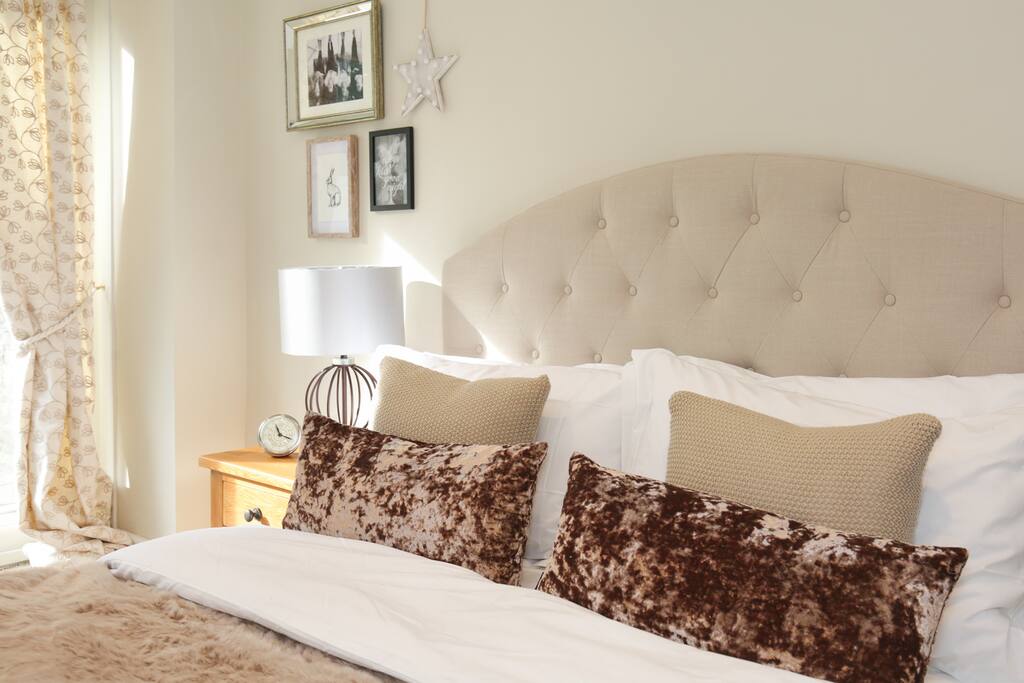 Sumptuous master bedroom