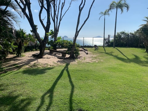 Top performing Airbnb: Casa pé na areia - Boiçucanga Beach in São Sebastião