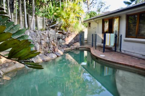 Pittwater Paradise, poolside studio retreat Avalon